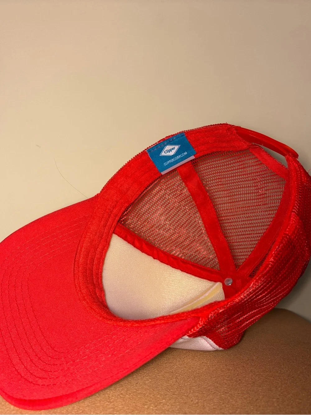 N/A branded red